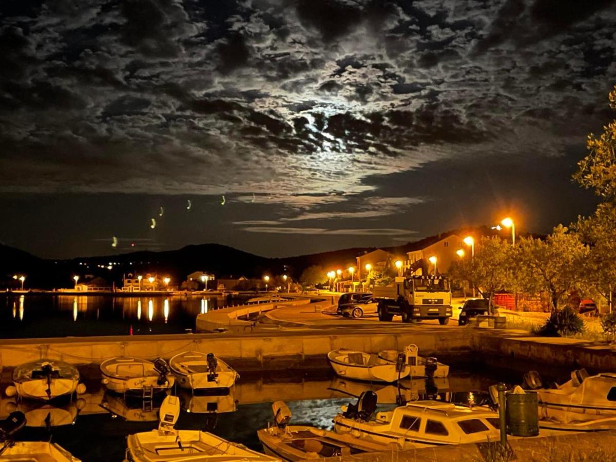 Apartmani Kameno Sidro Bilice Bagian luar foto