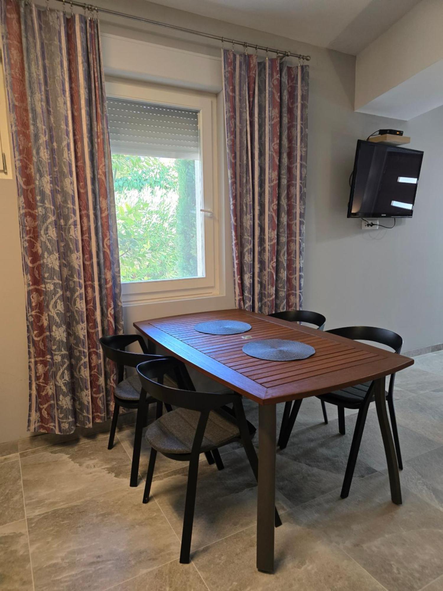 Apartmani Kameno Sidro Bilice Ruang foto