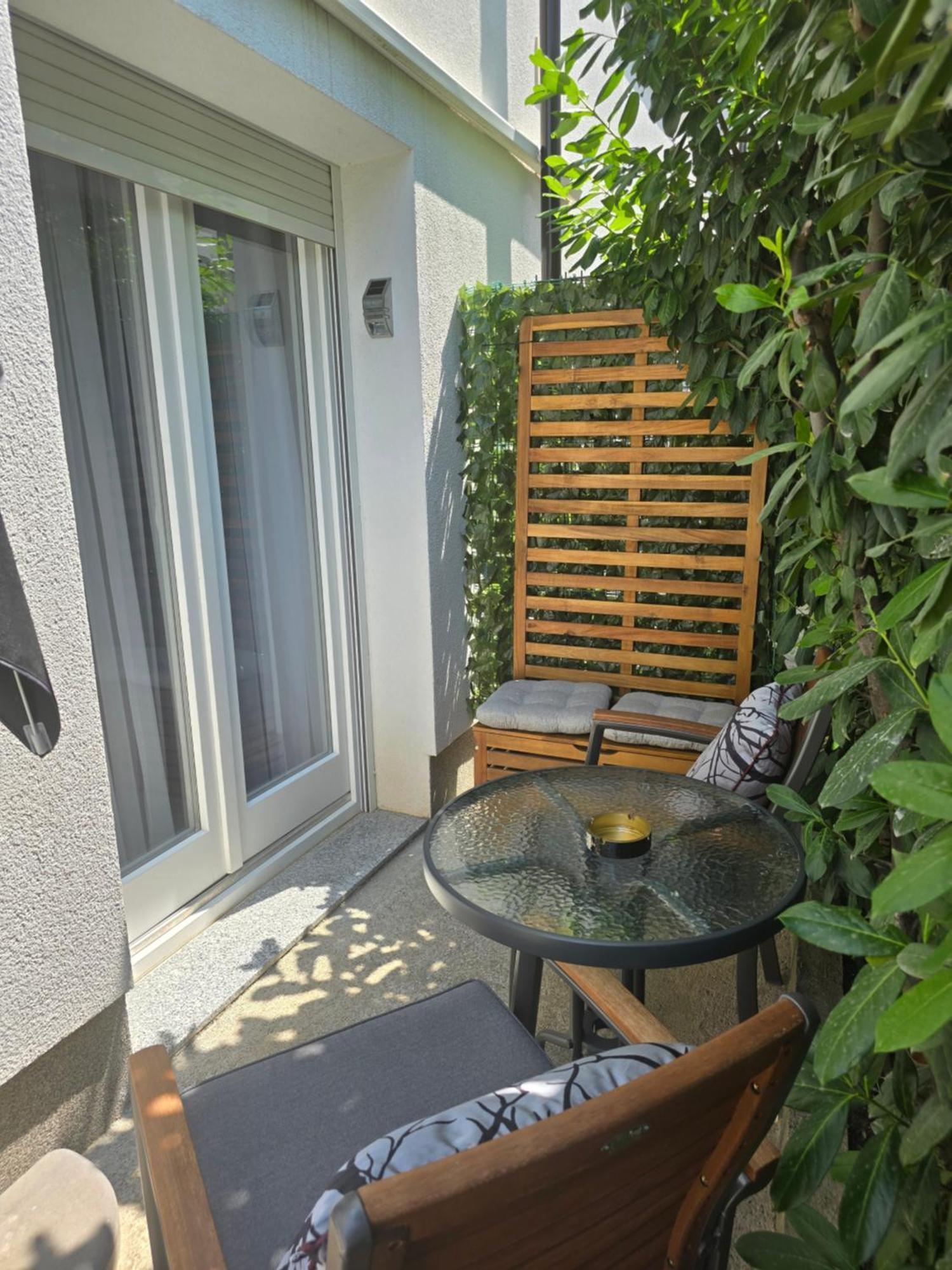 Apartmani Kameno Sidro Bilice Ruang foto
